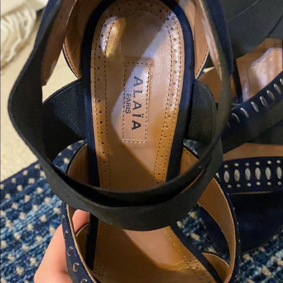 Alaia dark blue high heels shoes